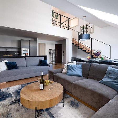 Two-Level Apart With A Terrace Near The Vltava River Prague Extérieur photo