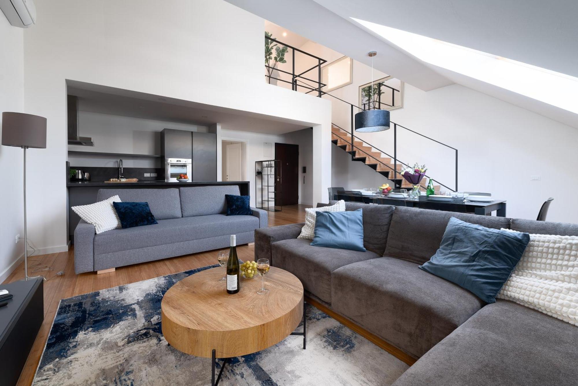 Two-Level Apart With A Terrace Near The Vltava River Prague Extérieur photo