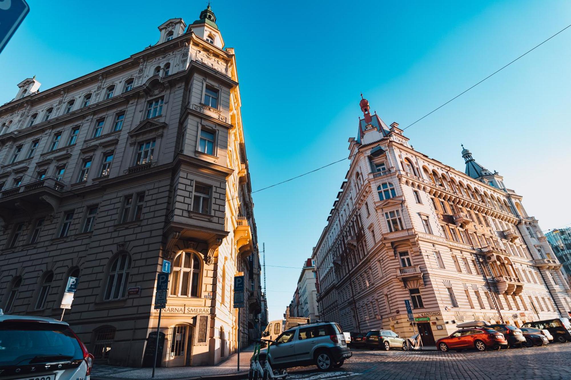 Two-Level Apart With A Terrace Near The Vltava River Prague Extérieur photo